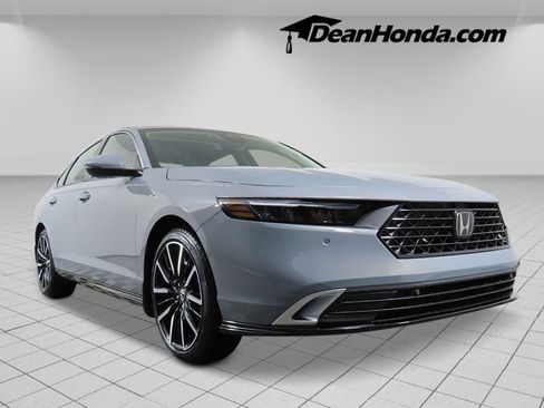 New 2026 Honda Accord Touring image 7
