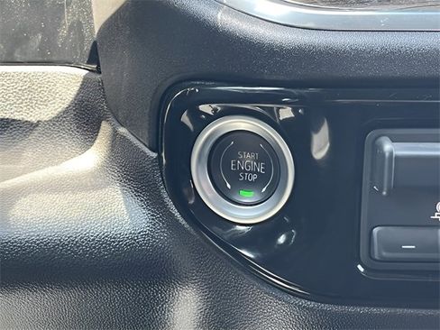 Used 2025 Chevrolet Silverado 1500 LT image 22