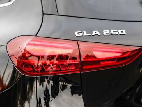Certified 2026 Mercedes-Benz GLA 250 image 8