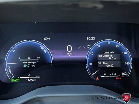 Used 2025 Toyota Sienna XSE FWD image 26