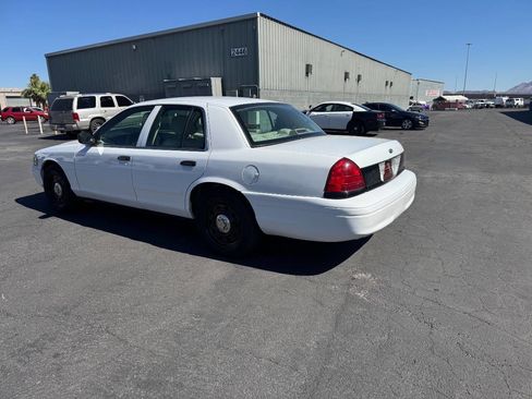 Used 2008 Ford Crown Victoria Police Interceptor image 5