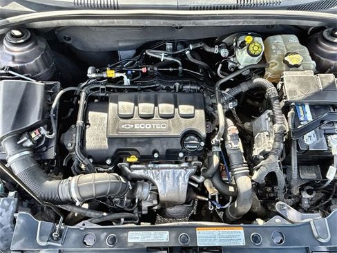 Used 2014 Chevrolet Cruze LT w/ Technology Package image 24