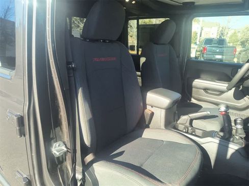 Used 2024 Jeep Gladiator Rubicon w/ Technology Group image 24