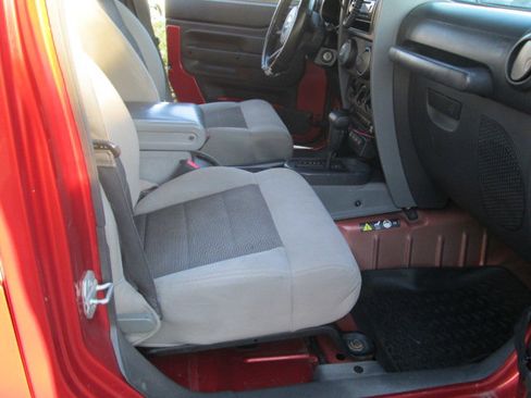 Used 2009 Jeep Wrangler Unlimited X w/ Trailer Tow Group image 9