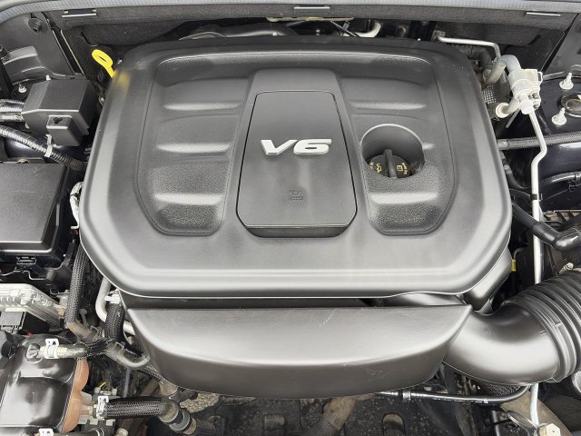 Used 2016 Jeep Grand Cherokee Limited w/ Trailer Tow Group IV AWD/4WD image 37