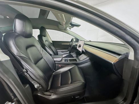 Used 2023 Tesla Model 3 Performance image 30