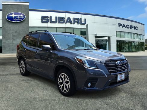 Certified 2023 Subaru Forester Premium AWD/4WD image 1