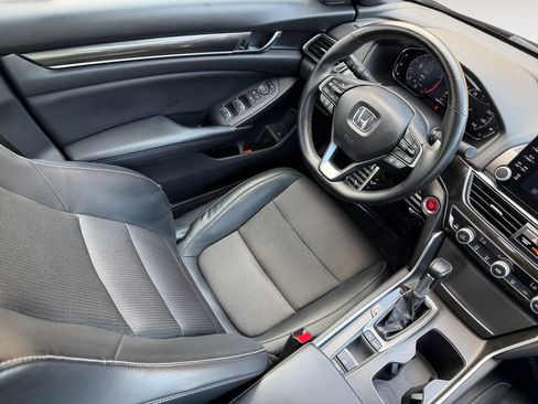 Used 2018 Honda Accord Sport image 15
