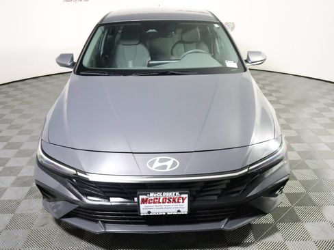 Used 2024 Hyundai Elantra SEL FWD image 15