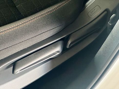 Used 2025 Honda HR-V Sport image 13