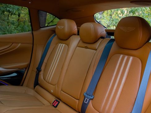 Used 2025 Aston Martin DBX 707 image 15