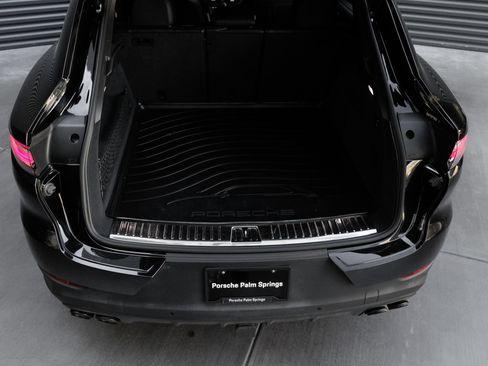 Certified 2023 Porsche Cayenne Coupe AWD/4WD image 27