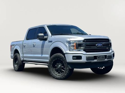 Used 2018 Ford F150 XLT w/ Equipment Group 302A Luxury RWD image 5