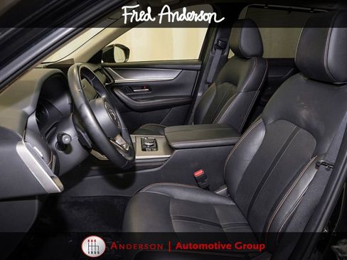 Used 2025 MAZDA CX-90 3.3 Turbo w/ Preferred Package AWD/4WD image 13