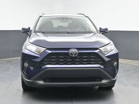 Used 2019 Toyota RAV4 XLE Premium FWD image 3