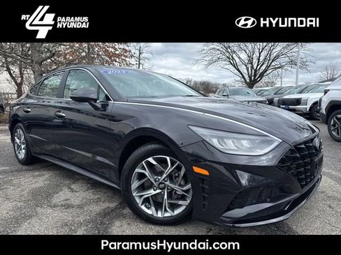 Certified 2023 Hyundai Sonata SEL w/ Convenience Package image 1