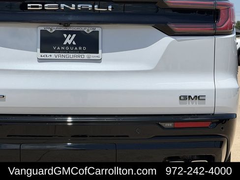 New 2026 GMC Acadia Denali Ultimate w/ LPO, Floor Liner Package AWD/4WD image 5