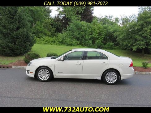 Used 2012 Ford Fusion Hybrid FWD image 2
