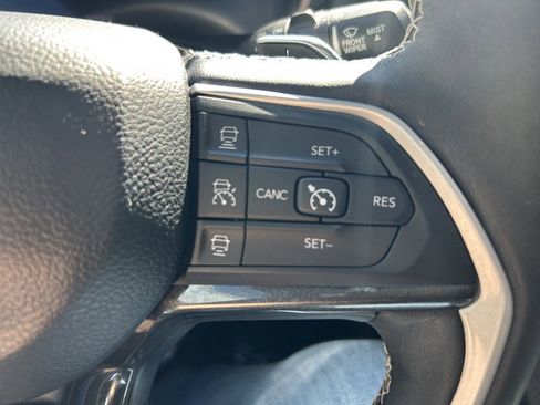 Used 2023 Jeep Grand Cherokee L Laredo image 20