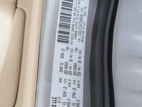 Used 2015 Jeep Grand Cherokee Overland image 43