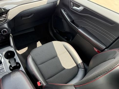 Used 2025 Ford Escape ST-Line FWD image 26