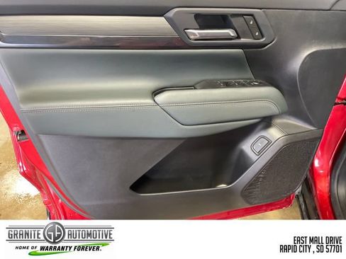 Used 2026 GMC Terrain AT4 AWD/4WD image 12