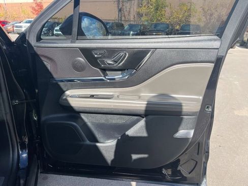 Used 2023 Lincoln Corsair AWD w/ Equipment Group 101A image 10