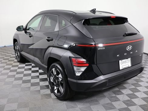 Certified 2025 Hyundai Kona SEL AWD/4WD image 6