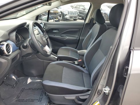 Used 2025 Nissan Versa SV image 11