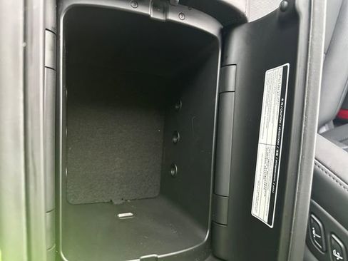 Used 2022 Subaru Outback Touring XT image 19