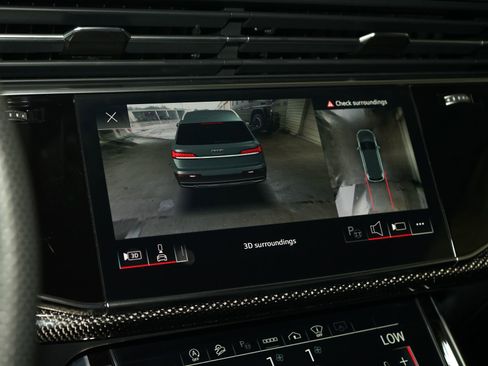 Used 2023 Audi SQ7 Prestige AWD/4WD image 11