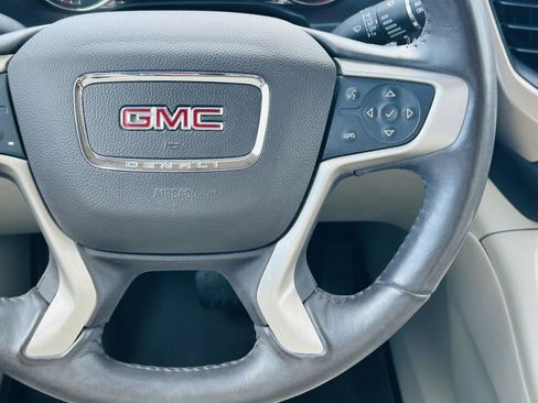 Used 2018 GMC Acadia Denali w/ Technology Package AWD/4WD image 23