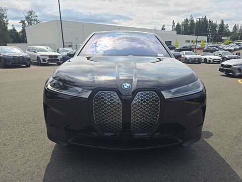 Used 2024 BMW iX xDrive50 w/ Premium Package AWD/4WD image 15