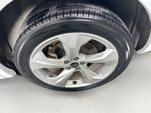 Used 2022 Audi Q5 2.0T Premium Plus w/ Premium Plus Package image 11