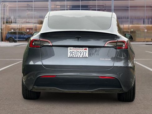 Used 2023 Tesla Model Y Performance image 5
