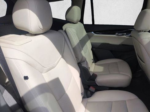 Used 2024 Cadillac XT6 Premium Luxury w/ Technology Package image 23