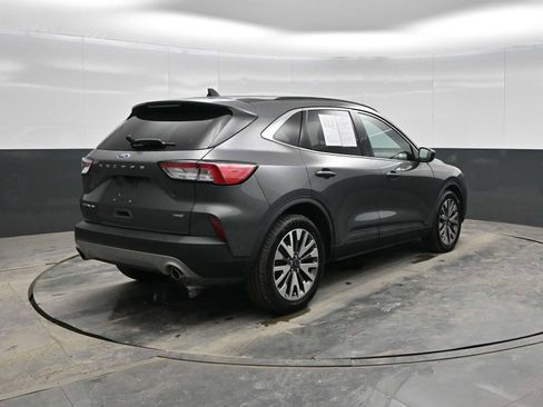 Used 2021 Ford Escape Titanium image 7