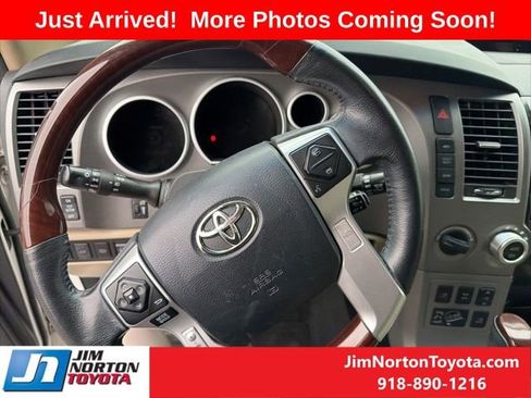Used 2016 Toyota Sequoia Platinum image 12