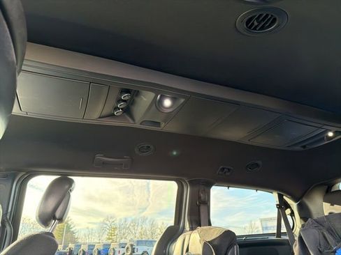 Used 2017 Dodge Grand Caravan GT image 17