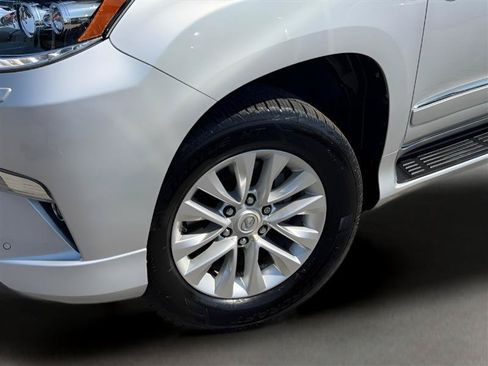Used 2018 Lexus GX 460 Premium w/ Premium Package AWD/4WD image 5