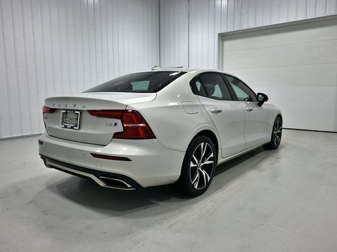 Used 2019 Volvo S60 T6 R-Design AWD/4WD image 35