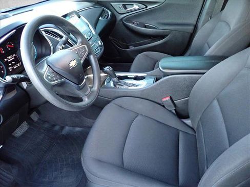 Used 2019 Chevrolet Malibu LT image 8