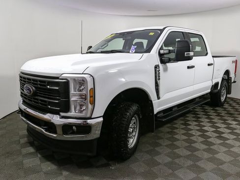 Used 2024 Ford F250 XL w/ XL Chrome Package image 5