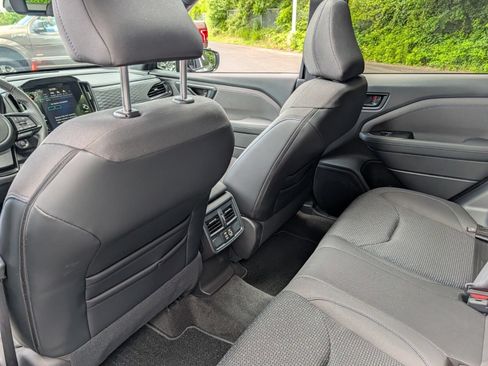 Used 2026 Subaru Forester Premium AWD/4WD image 19