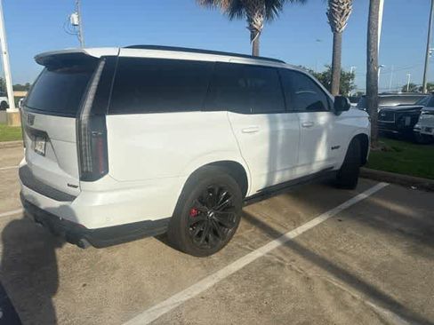 Used 2026 Cadillac Escalade V w/ LPO, ONYX Package AWD/4WD image 3