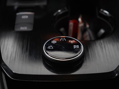 Used 2022 Nissan Rogue SV w/ SV Premium Package image 20