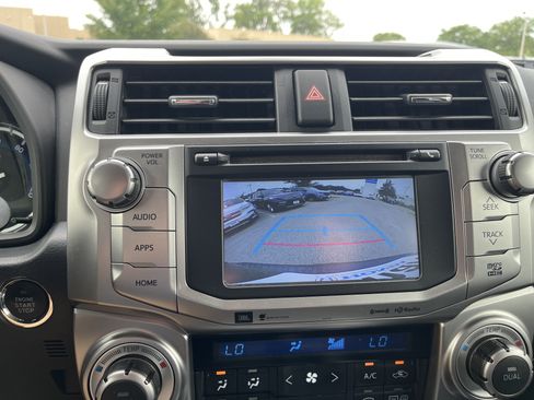 Used 2016 Toyota 4Runner Limited AWD/4WD image 28