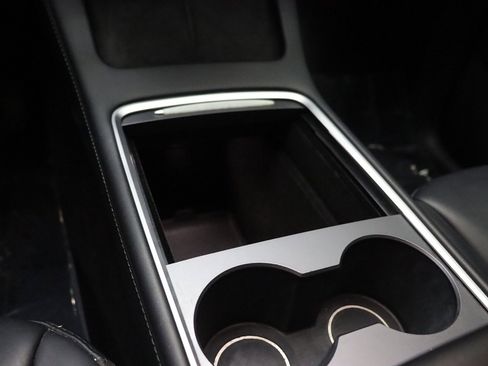 Used 2023 Tesla Model Y Long Range image 44