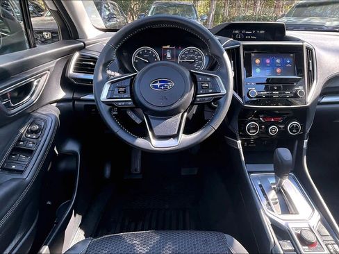 Used 2023 Subaru Forester Premium w/ Popular Package #3 image 6