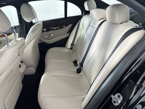 Used 2018 Mercedes-Benz E 300 image 23
